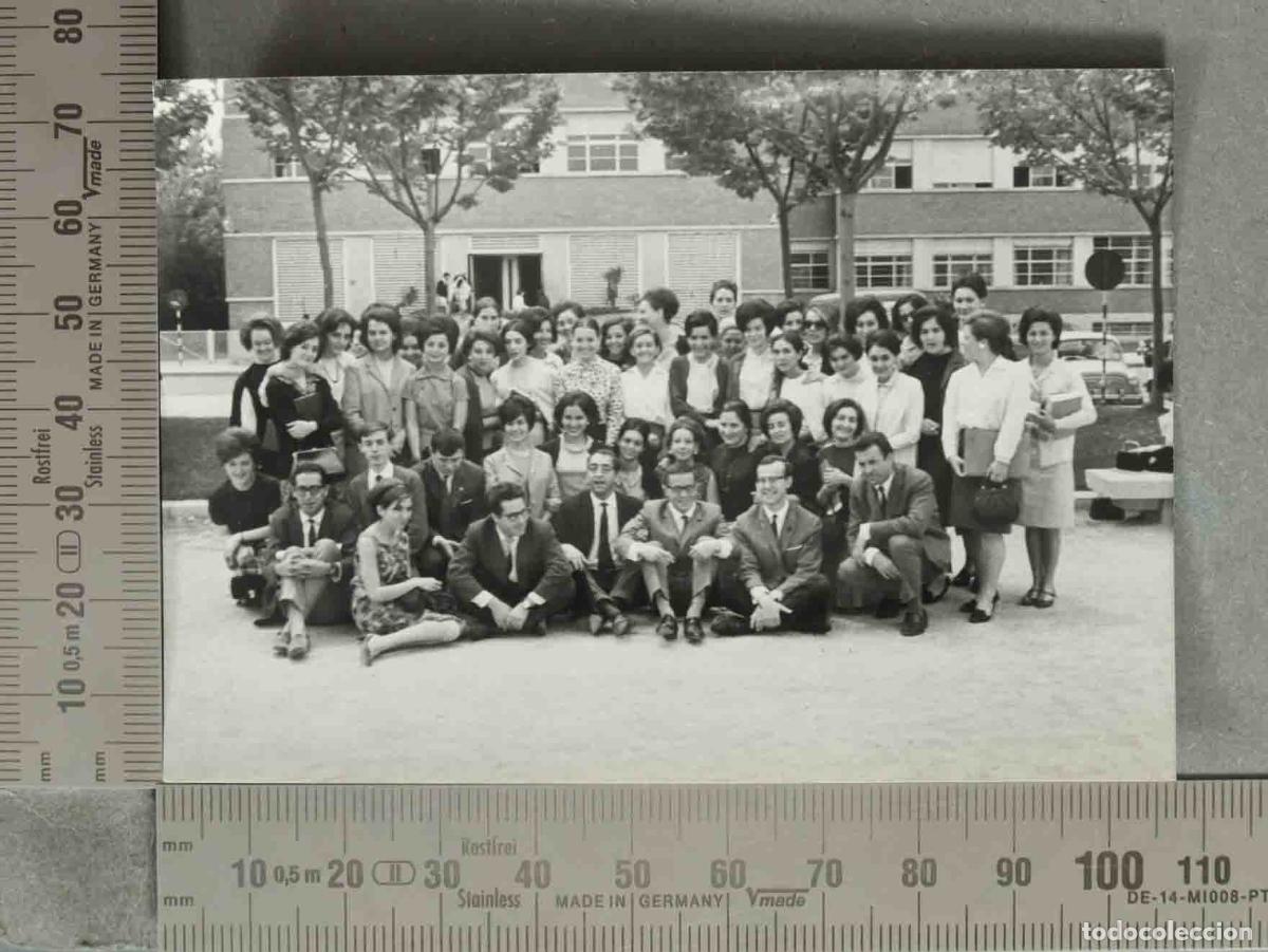 Photographie ancienne: FOTOGRAFIA. Grupo de estudiantes fin de carrera. JUNIO 1966