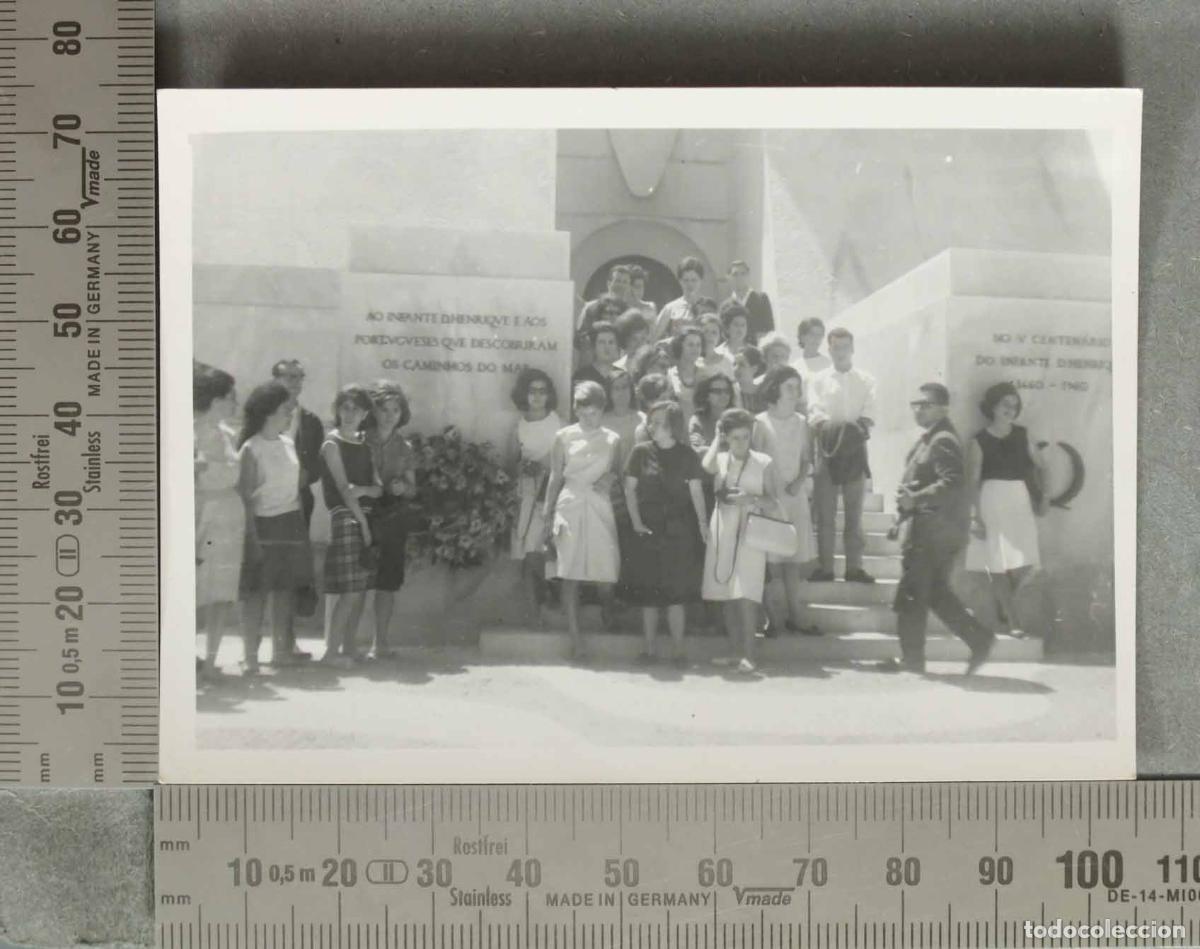 Fotografia antiga: FOTOGRAFIA. Monumento a los Descubrimientos - Bel&eacute;m, Lisboa GRUPO DE ESTUDIANTES