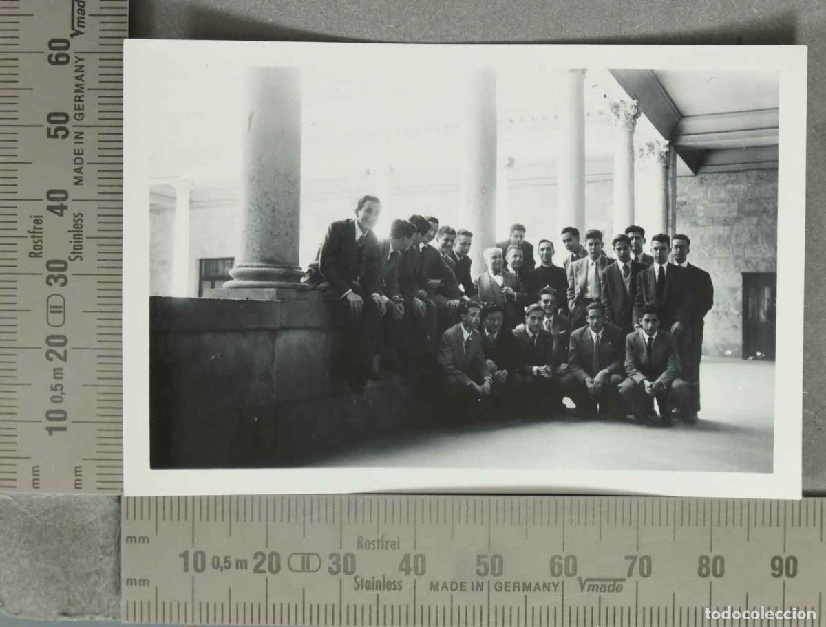 Fotograf&iacute;a antigua: FOTOGRAFIA. ESTUDIANTES EN UNIVERSAD NUEVA SALAMANCA CON LAINEZ ALCALA 1955