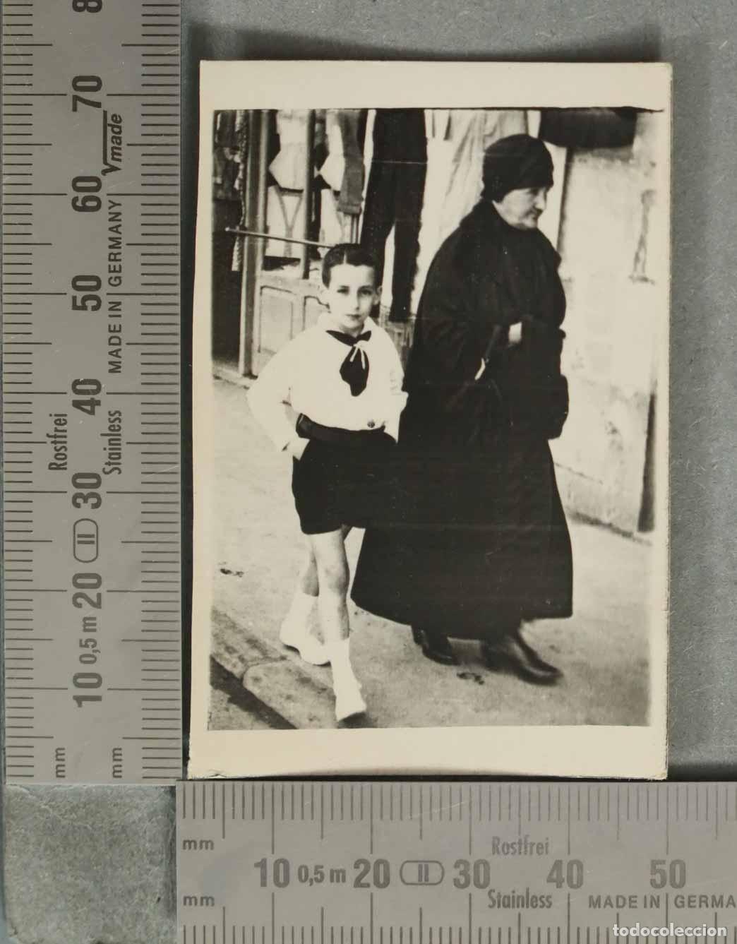 Antique Photography: FOTOGRAFIA. Mujer con ni&ntilde;o. escaparates ropa. hacia 1920