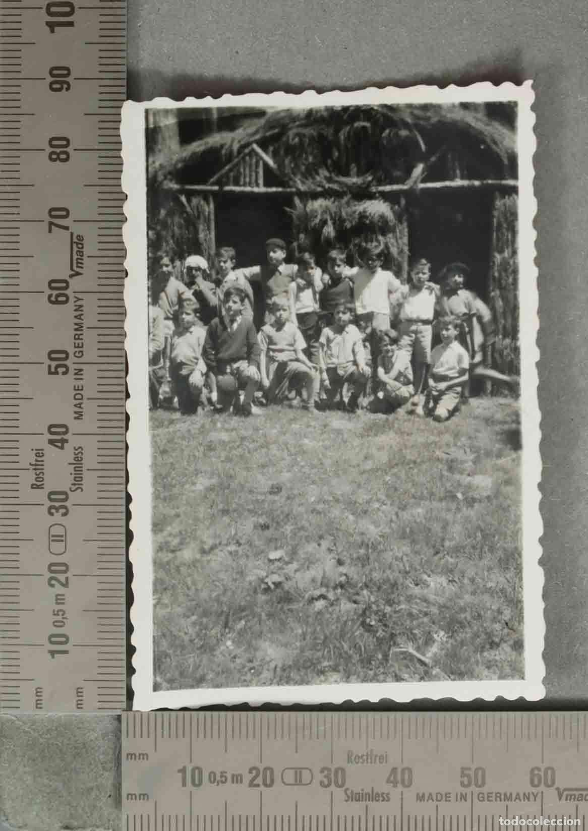 Photographie ancienne: FOTOGRAFIA. Excursion en el campo ni&ntilde;os JUNTO A CABA&Ntilde;A. hacia 1950