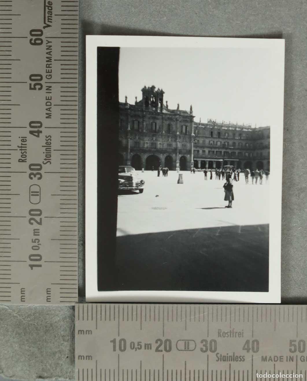 Fotograf&iacute;a antigua: FOTOGRAFIA. Salamanca - Plaza Mayor - Ayuntamiento - Coche 1955