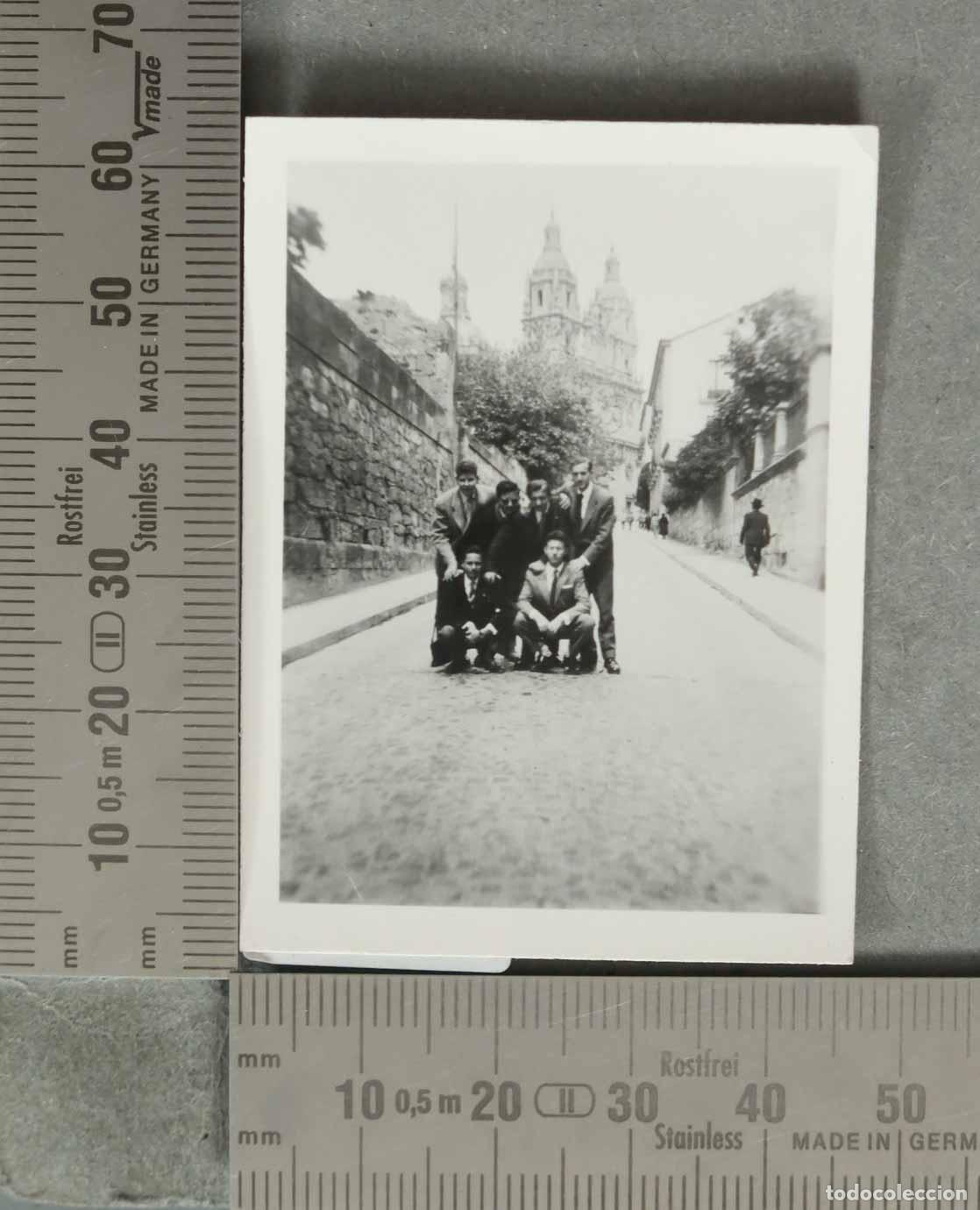 Fotograf&iacute;a antigua: FOTOGRAFIA. Salamanca - GRUPO DE ESTUDIANTES. 1955