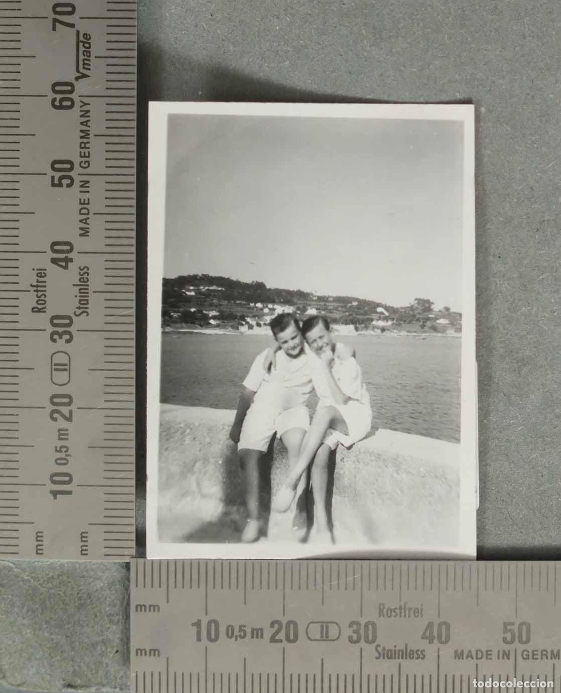 Fotograf&iacute;a antigua: FOTOGRAFIA. Puerto - Barcos con ni&ntilde;os. 1949. SANGENJO