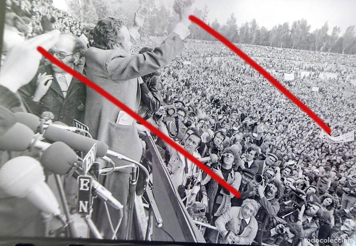 Fotograf&iacute;a antigua: Revoluci&oacute;n de los Claveles 25 de abril de 1974, Portugal &ndash; Fotograf&iacute;a hist&oacute;rica Revolu&ccedil;&atilde;o dos Cravo