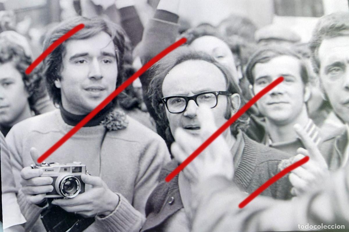 Fotograf&iacute;a antigua: Revoluci&oacute;n de los Claveles 25 de abril de 1974, Portugal &ndash; Fotograf&iacute;a hist&oacute;rica Revolu&ccedil;&atilde;o dos Cravo