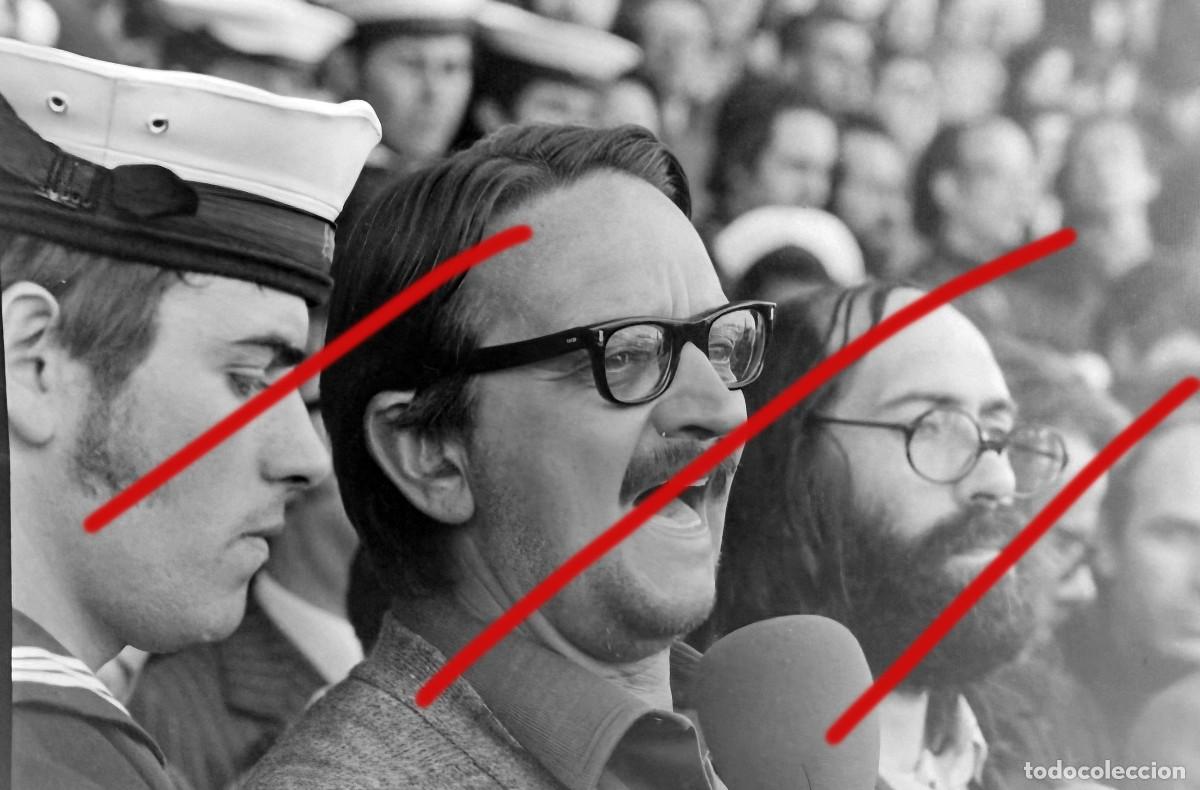 Fotograf&iacute;a antigua: Revoluci&oacute;n de los Claveles 25 de abril de 1974, Portugal &ndash; Fotograf&iacute;a hist&oacute;rica Revolu&ccedil;&atilde;o dos Cravo