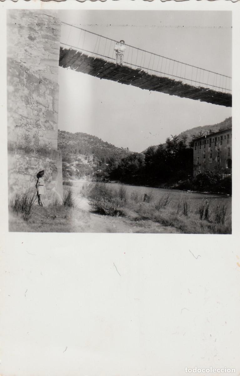 Fotograf&iacute;a antigua: Desaparecido pueblo Campos de Arenoso, Castell&oacute;n. Molino. Puente sobre el R&iacute;o Mijares. 50s sv