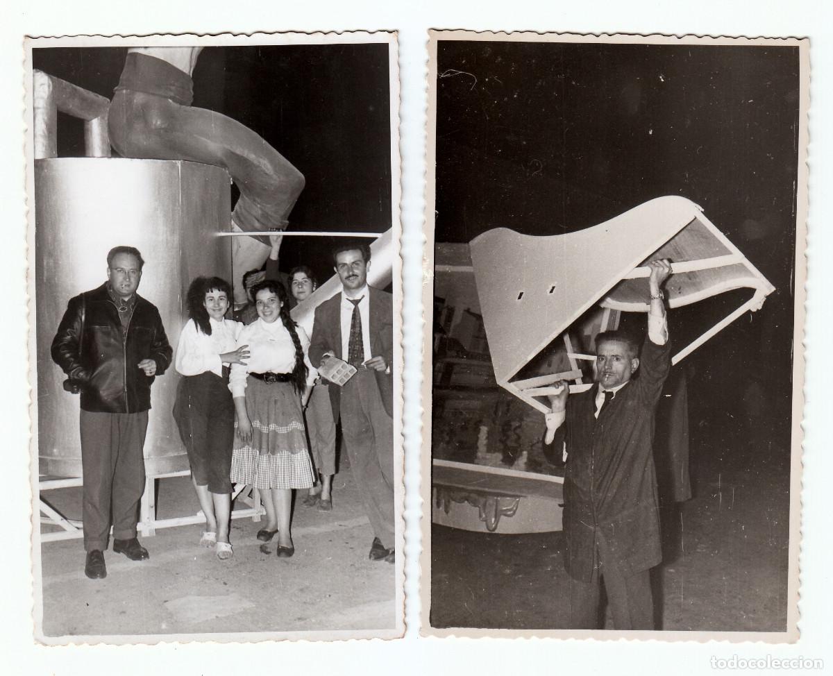 Fotograf&iacute;a antigua: 2 fotos. Plantando la falla. A&ntilde;os 50-60 sv