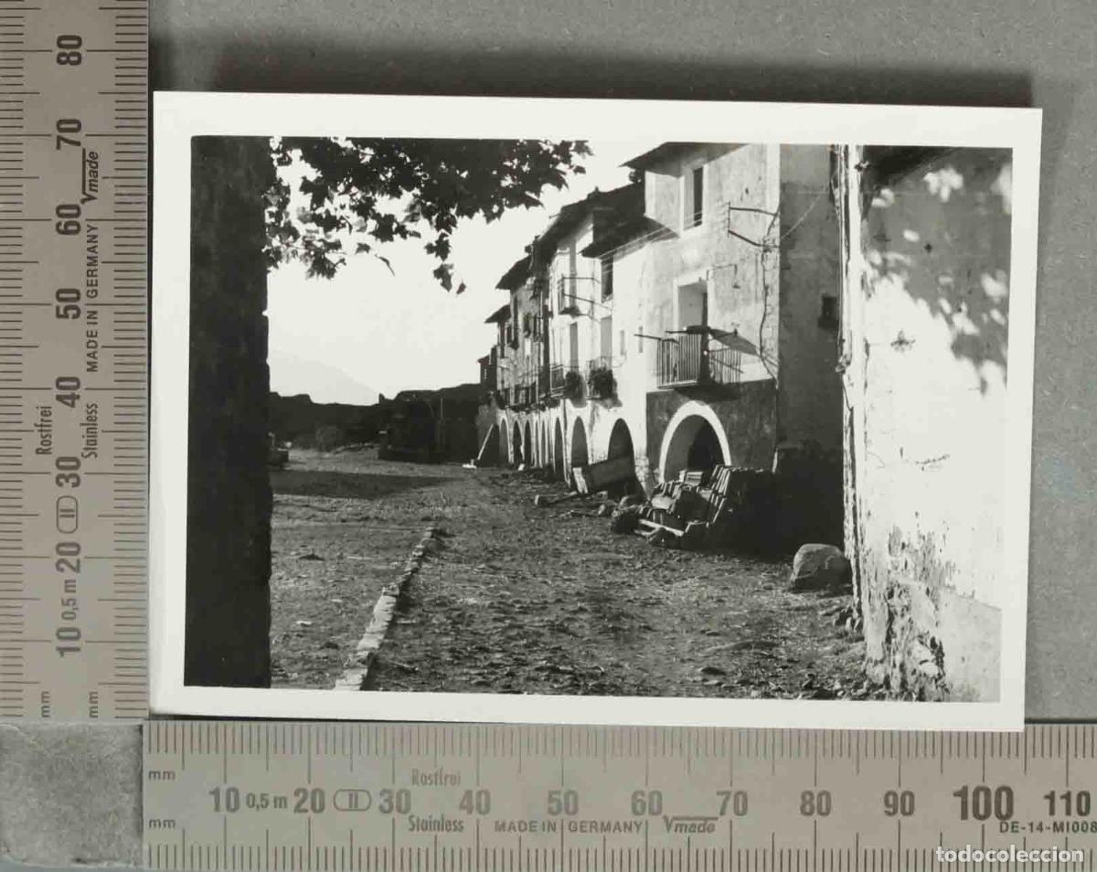 Fotografia antiga: FOTOGRAFIA. VISTA DE PUEBLO A IDENTIFICAR. &iquest;CATALU&Ntilde;A?. HACIA 1960