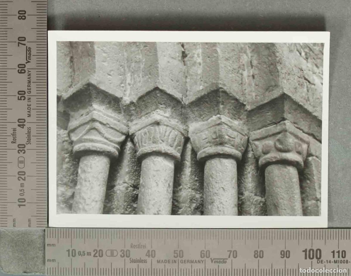 Fotografia antiga: FOTOGRAFIA. A&iacute;nsa - Iglesia de Santa Mar&iacute;a - Capiteles de la portada