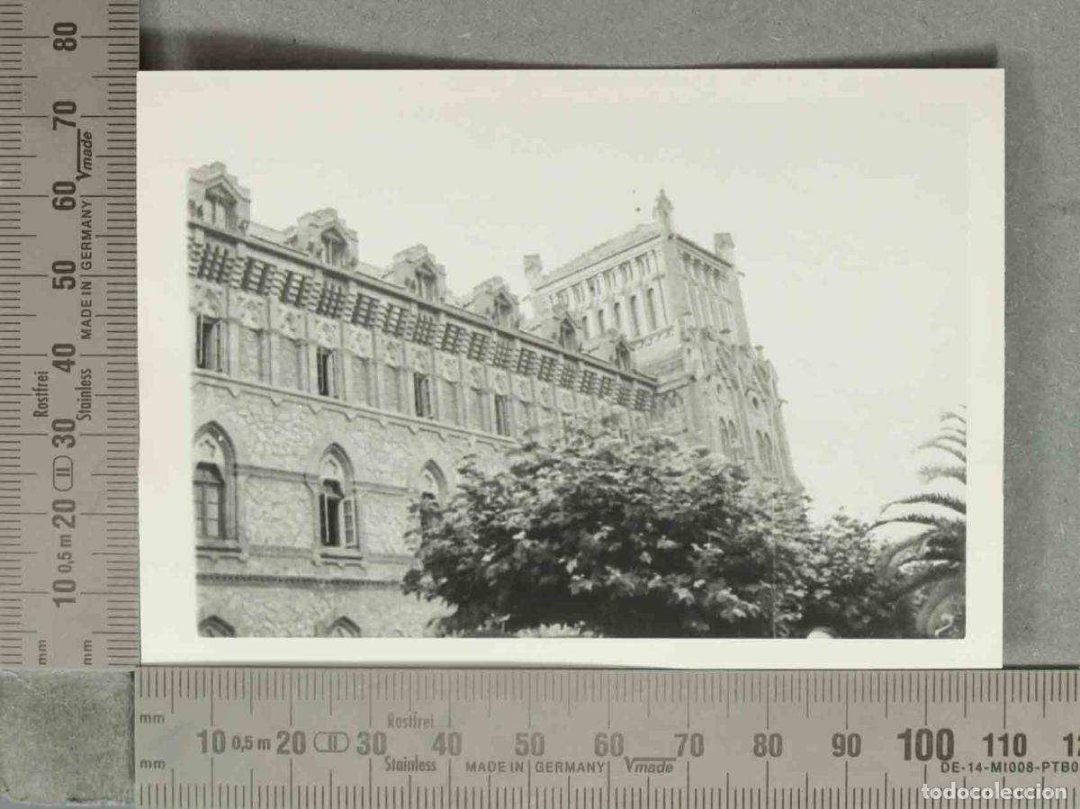 Fotografia antica: FOTOGRAFIA. Comillas - Fachada de la Iglesia del Seminario HACIA 1960