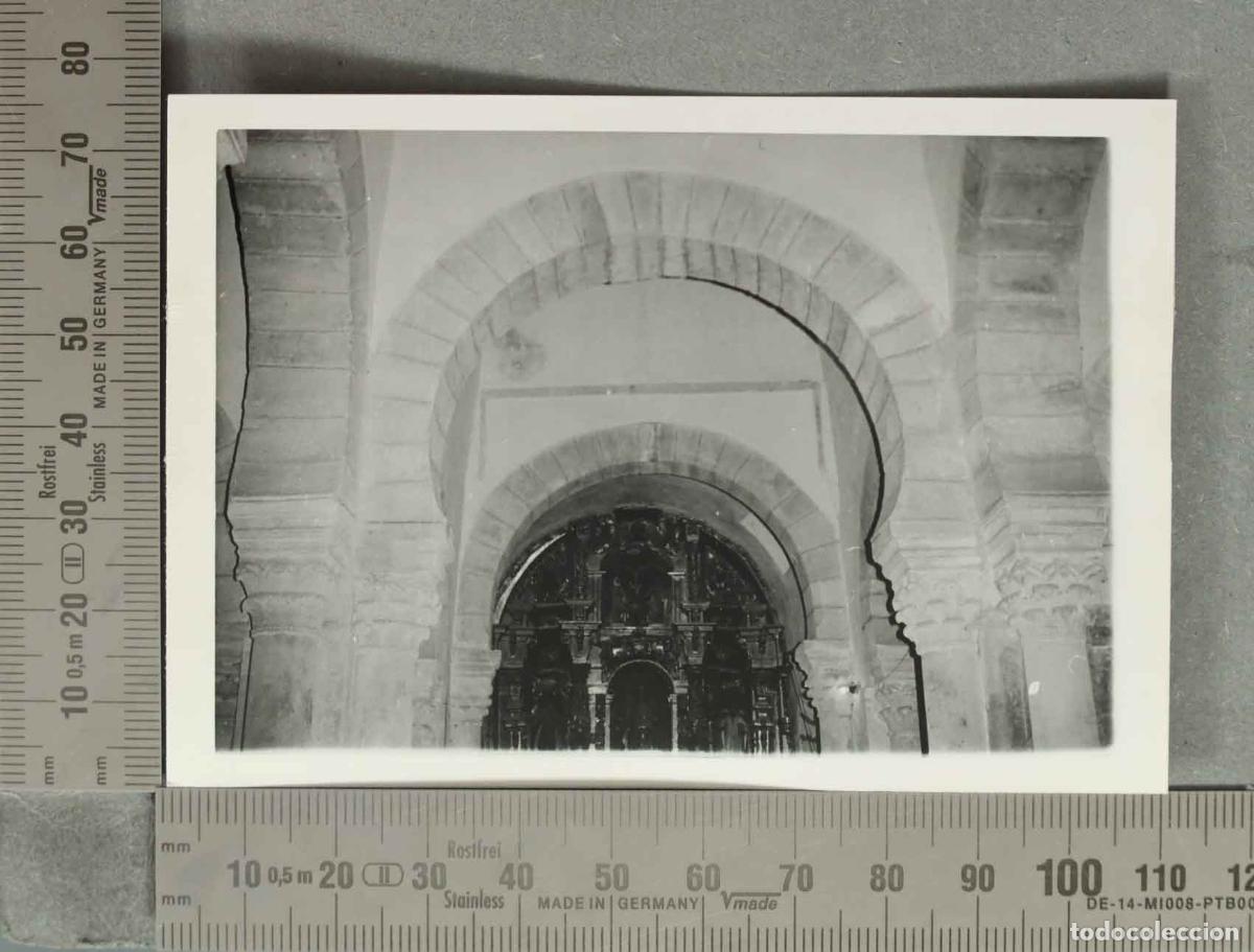 Fotografia antica: FOTOGRAFIA. iglesia de Santa Mar&iacute;a de Lebe&ntilde;a Cantabria. HACIA 1960