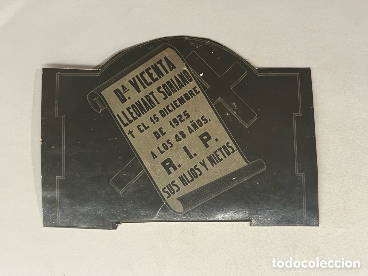Fotograf&iacute;a antigua: VALENCIA. Fotograf&iacute;a antigua. L&aacute;pida Cementerio D&ntilde;a. Vicenta Lleonart Soriano (a.1925)