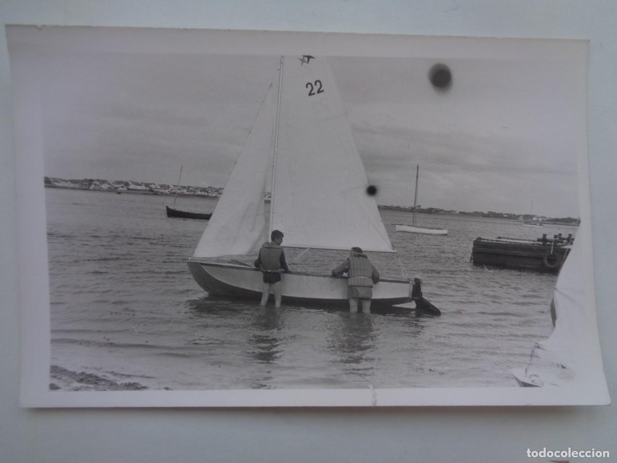 Fotograf&iacute;a antigua: FOTO DE UN BARQUITO VELERO MATRICULA 22