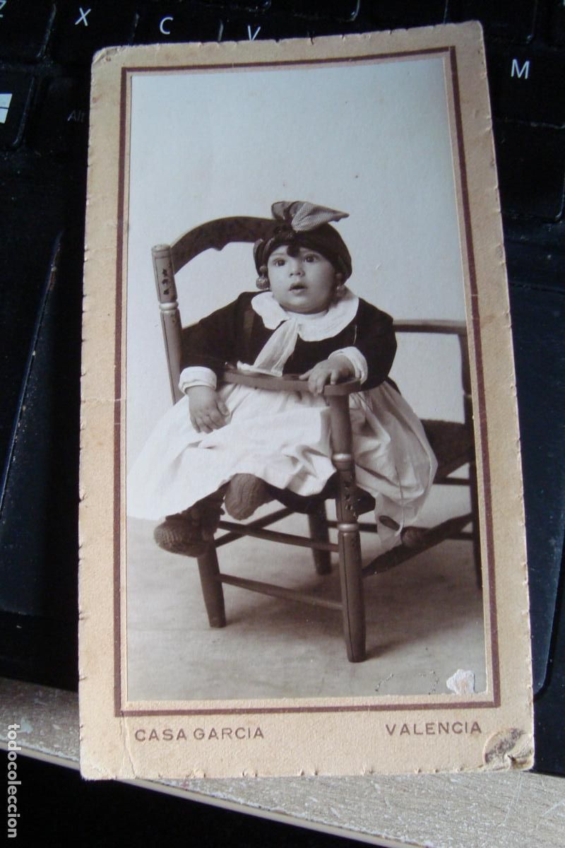 Fotograf&iacute;a antigua: ANTIGUA FOTOGRAFIA DE NI&Ntilde;A EN TRAJE TIPICO. FOTO CASA GARCIA VALENCIA A&Ntilde;OS 30?
