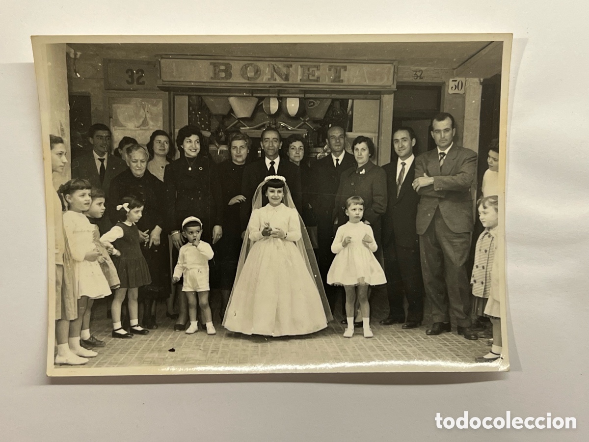 Fotografia antiga: VILAFRANCA DEL PENEDES.. aquellos comercios qu&eacute; cerraron.. BONET jugueter&iacute;a regalos (h.1950?)