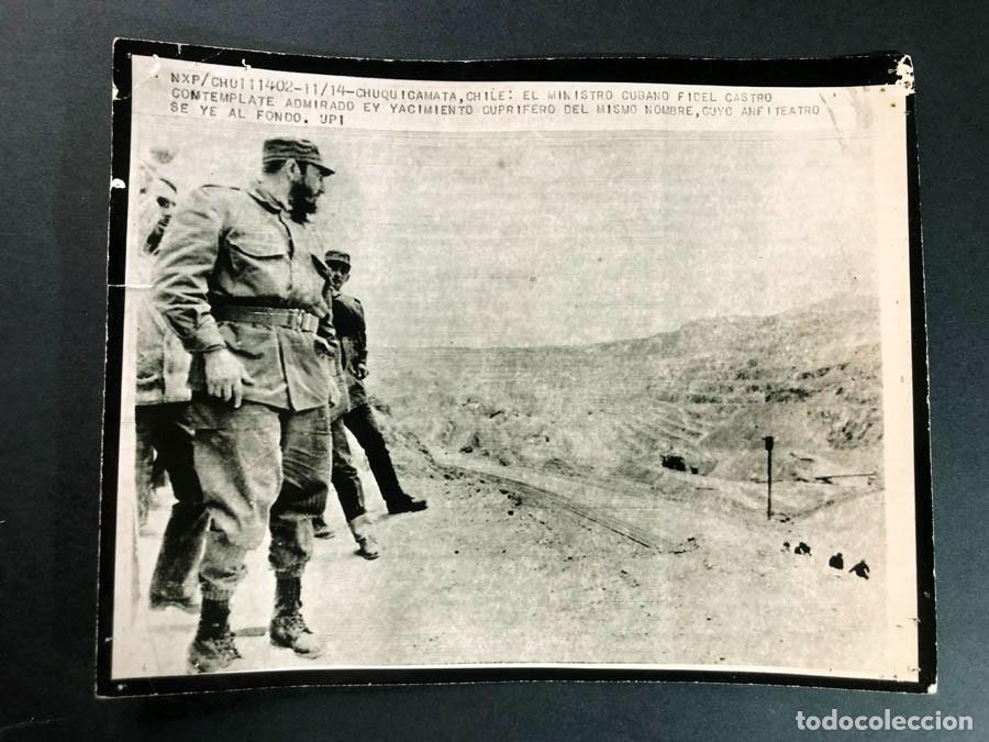 Fotograf&iacute;a antigua: MINA DE COBRE ( CHILE ) CHUQUICAMATA / FIDEL CASTRO ( CUBA ) VISITA EL YACIMIENTO 1971 / 20 x 16