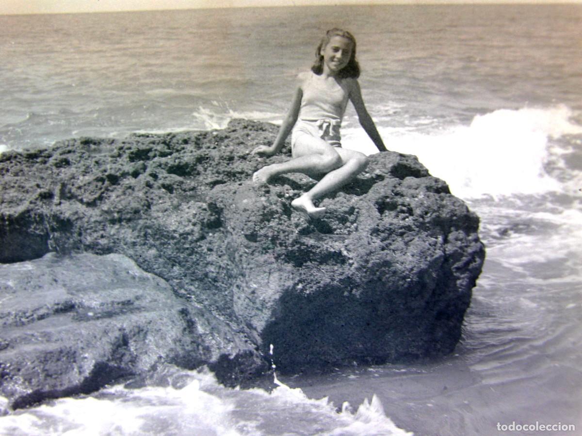 Fotograf&iacute;a antigua: CLICH&Eacute;, NEGATIVO EN CELULOIDE. 9X6 CM. PLAYA, NI&Ntilde;A. SIN IDENTIFICAR EL LUGAR. A&Ntilde;OS 30 O 40