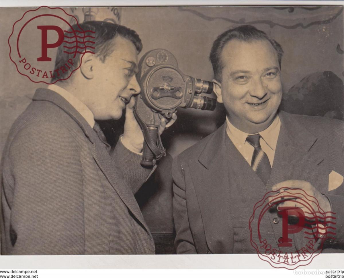 Fotograf&iacute;a antigua: PIERRE DESGRAUPES ET DUMAYET 2 EME PRIS DE LA TELEVISION LECTURES POUR TOUS