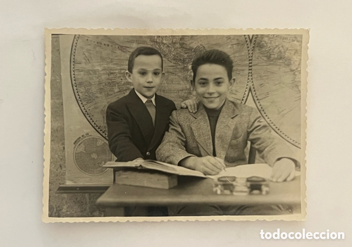 Alte Fotografie: GERONA.. Recuerdo Escolar (h.1950?) Laboratorios Girbal.. Medidas: 12 x 9 cm.,