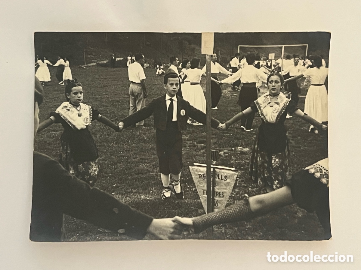 Fotografia antica: RIPOLL (Girona) Esbart de Dansaires REPOLLS DE FIGUERES.. (a.1956) Medidas: 12 x 18 cm.,