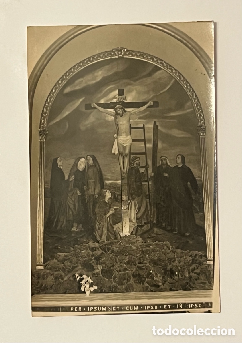 Fotograf&iacute;a antigua: CRUCIFIXI&Oacute;N DE CRISTO. Fotograf&iacute;a antigua. Lugar por identificar&hellip; (h.1930?) Med&iacute;das: 14 x 9 cm.