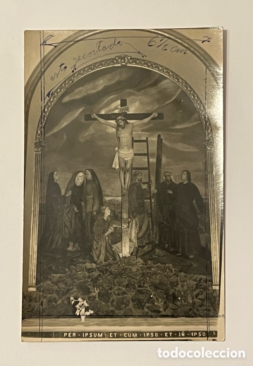 Fotograf&iacute;a antigua: CRUCIFIXI&Oacute;N DE CRISTO. Fotograf&iacute;a antigua. Lugar por identificar&hellip; (h.1930?) Med&iacute;das: 14 x 9 cm.