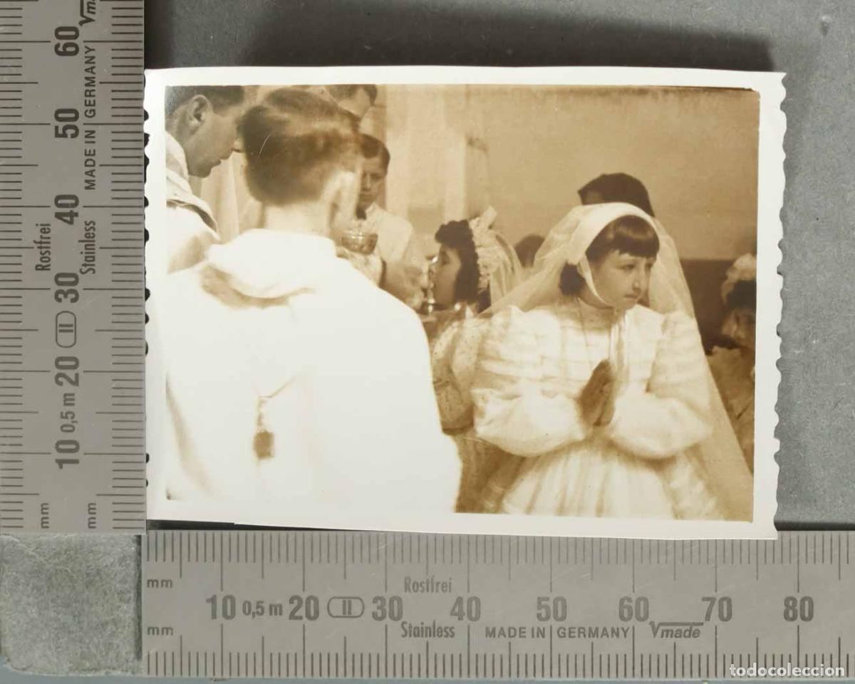 Fotografia antiga: FOTOGRAFIA. NI&Ntilde;A COMULGANDO COMUNION HACIA 1960