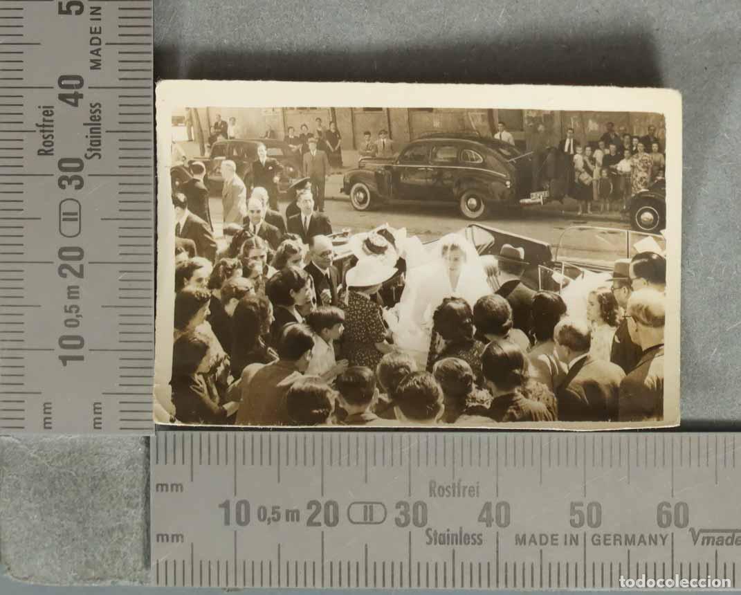 Fotografia antiga: FOTOGRAFIA. ENTRADA NOVIA A BODA. HACIA 1940