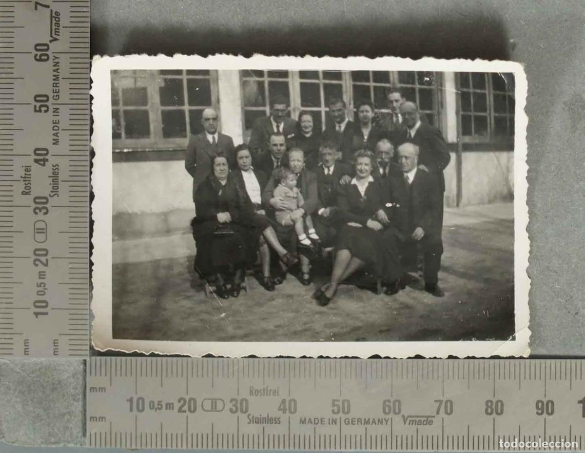 Fotograf&iacute;a antigua: FOTOGRAFIA. GRUPO DE PERSONAS EN EXTERIOR. hacia 1940