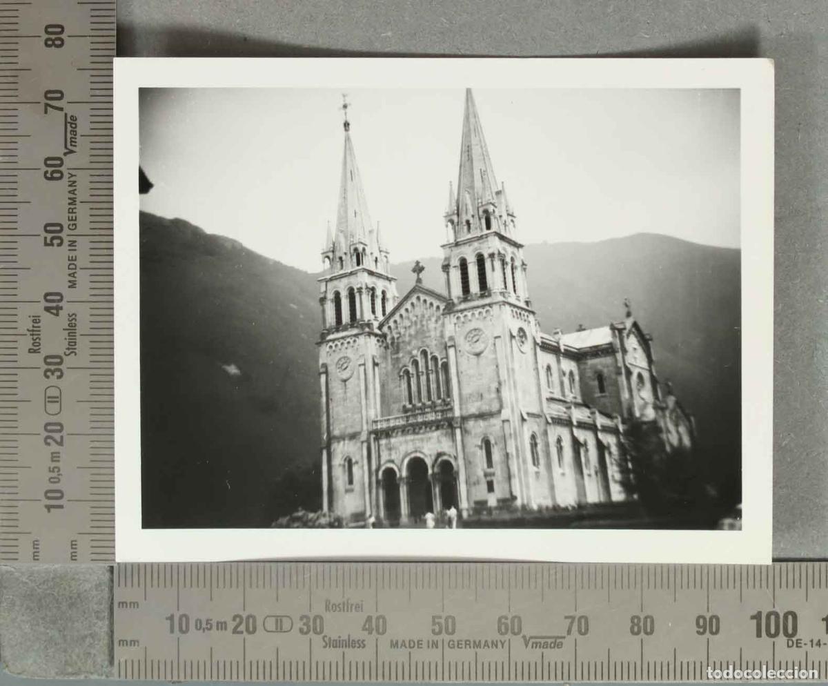 Fotograf&iacute;a antigua: FOTOGRAFIA. Bas&iacute;lica de Santa Mar&iacute;a la Real de Covadonga hacia 1940