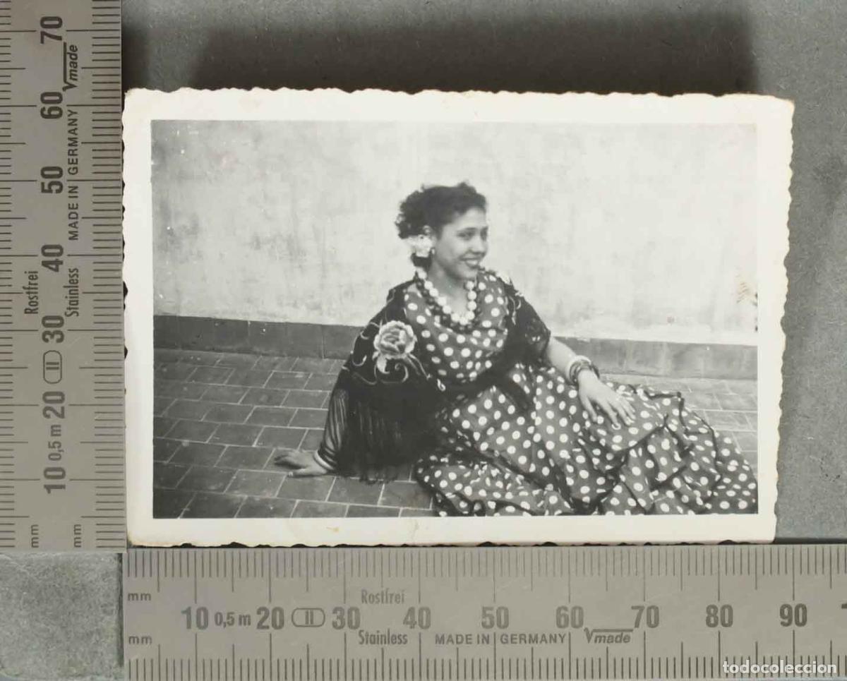 Fotograf&iacute;a antigua: FOTOGRAFIA. MUJER VESTIDA DE GITANA. hacia 1940