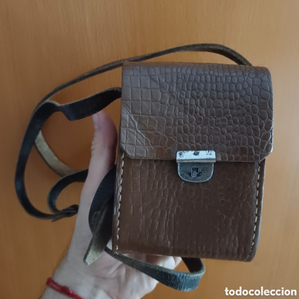 Fotograf&iacute;a antigua: Antigua funda cuero , piel camara fotos medidas 12cmx8cm
