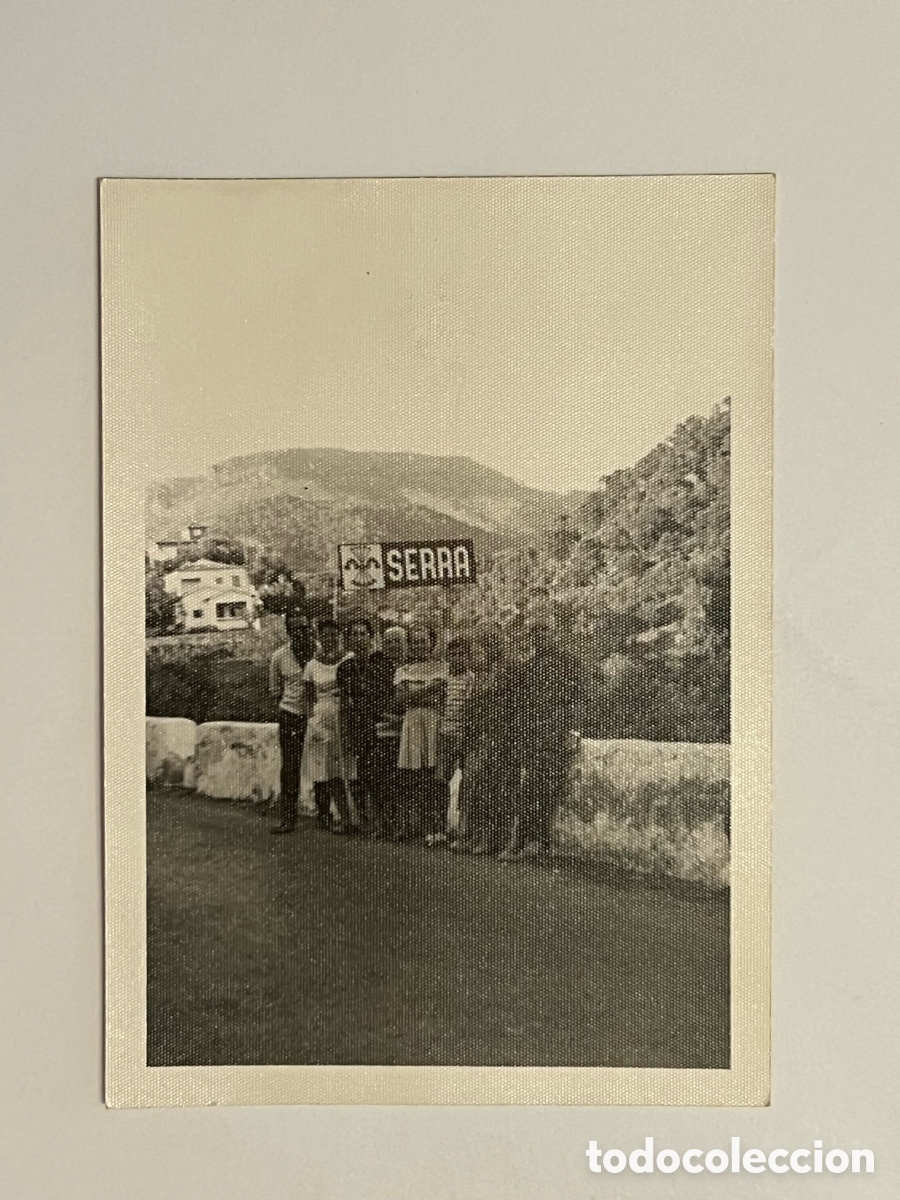 Fotografia antica: SERRA, Valencia. Fotografia Cartel llegada al pueblo con Yugo y flechas.. Falange.. (a.1962)
