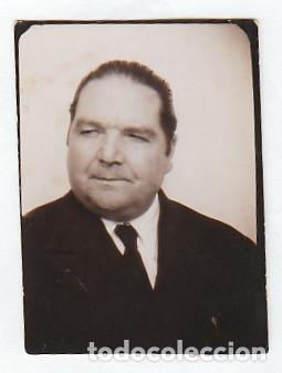 Fotografia antica: Fotomat&oacute;n. Caballero con corbata. A&ntilde;os 40 g aa