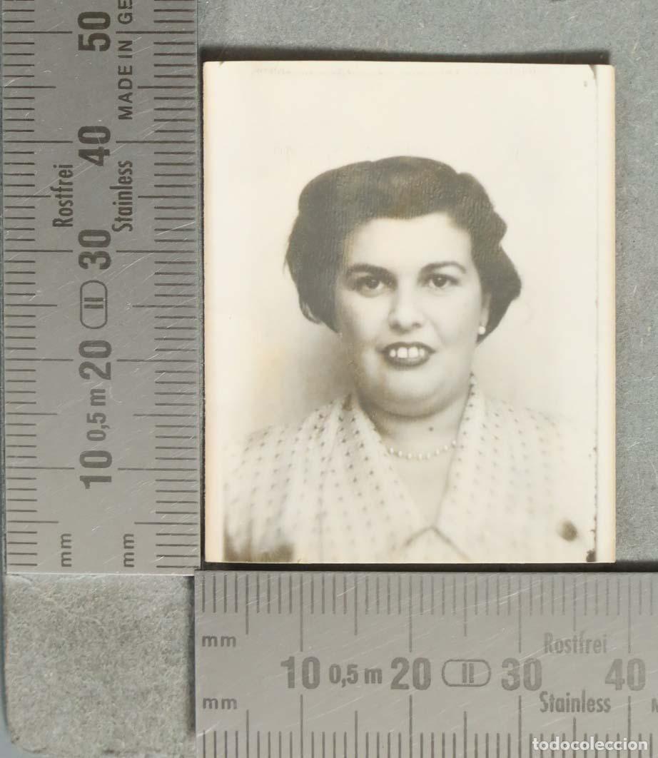 Fotografia antica: FOTOGRAFIA. Retrato de mujer CARNET hacia 1940