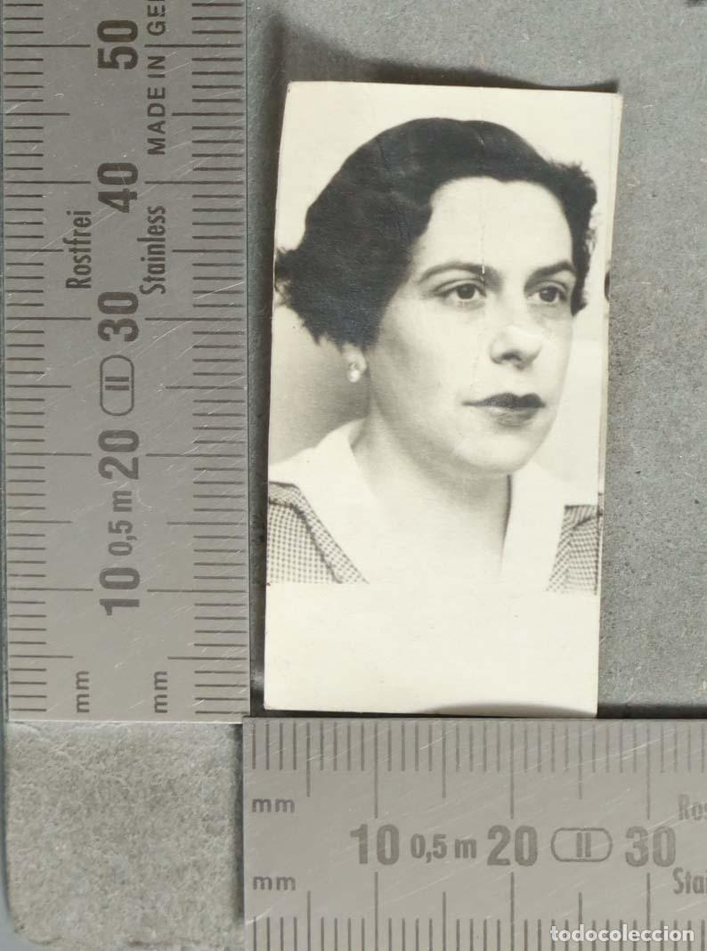 Fotografia antica: FOTOGRAFIA. Retrato de mujer. CARNET hacia 1940
