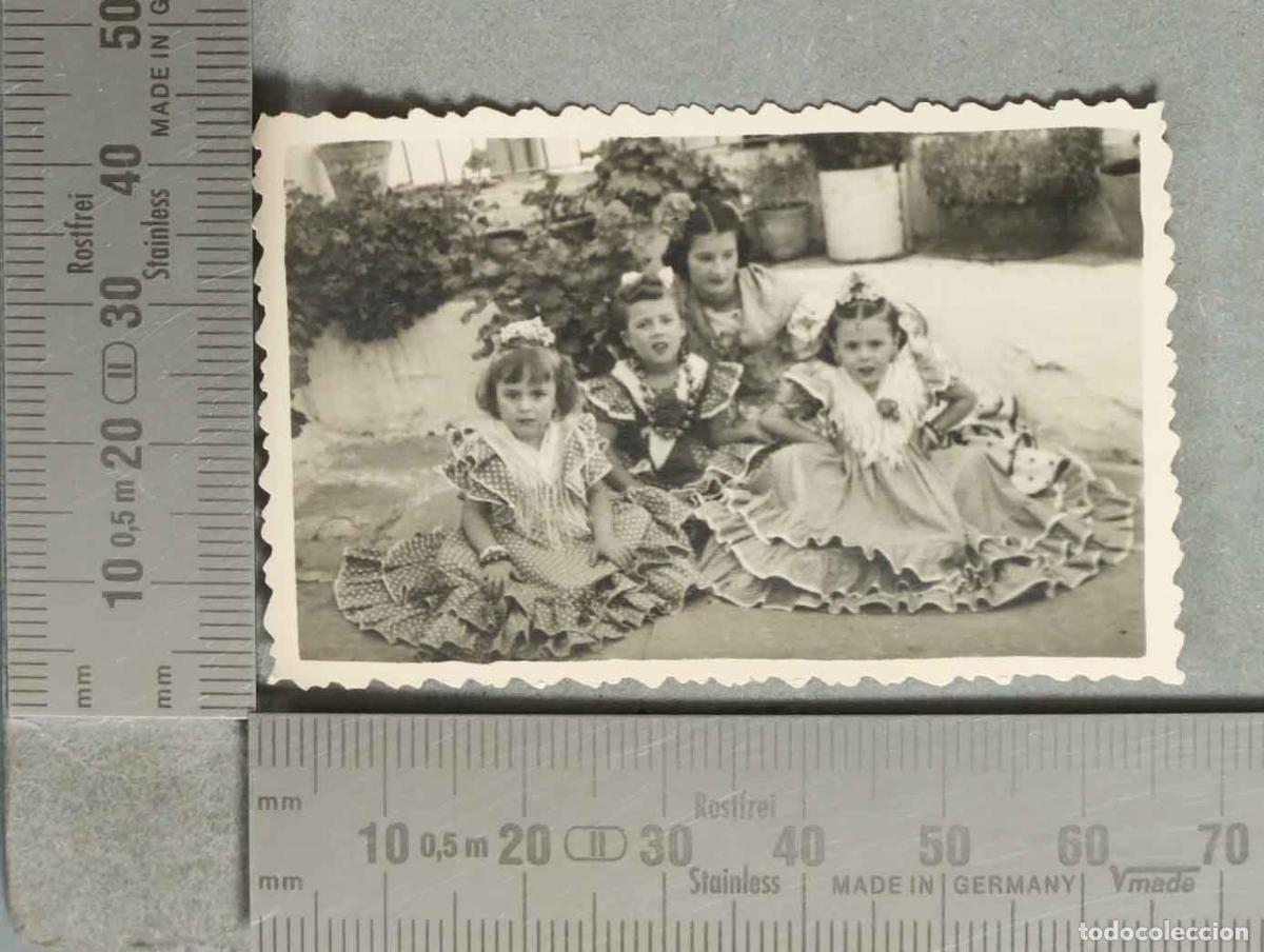 Fotografia antica: FOTOGRAFIA Ni&ntilde;as con trajes de gitana hacia 1940