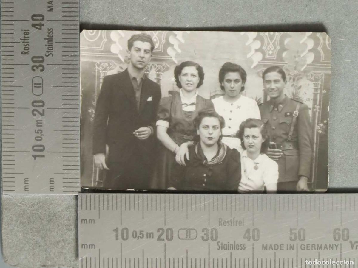Fotograf&iacute;a antigua: FOTOGRAFIA RETRATO JOVENES. MUJERES MARGARITAS REQUETES. JOVEN ALFEREZ PROVISIONAL. FERIA
