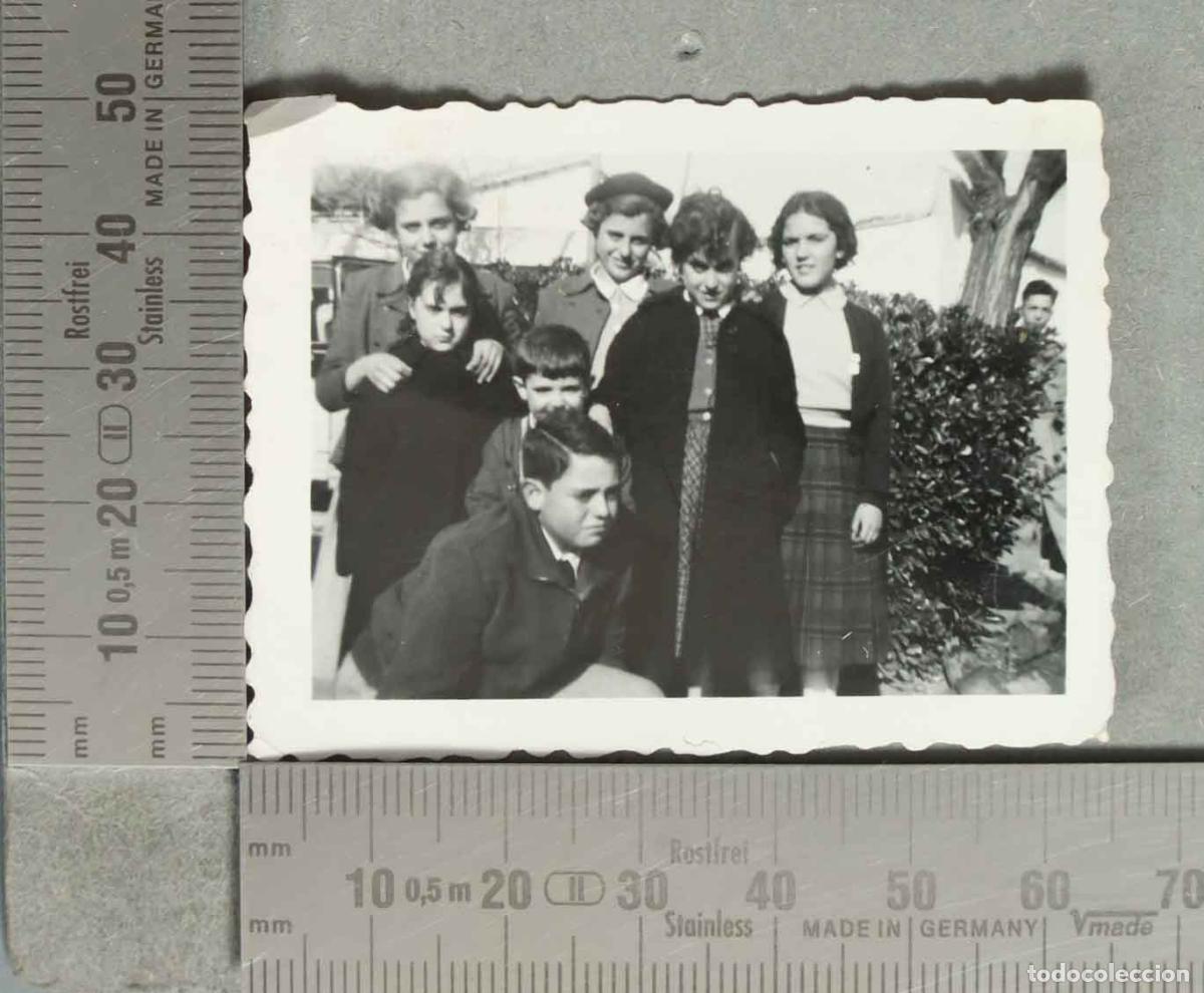 Fotografia antica: FOTOGRAFIA GRUPO DE JOVENES EN LA CALLE hacia 1940