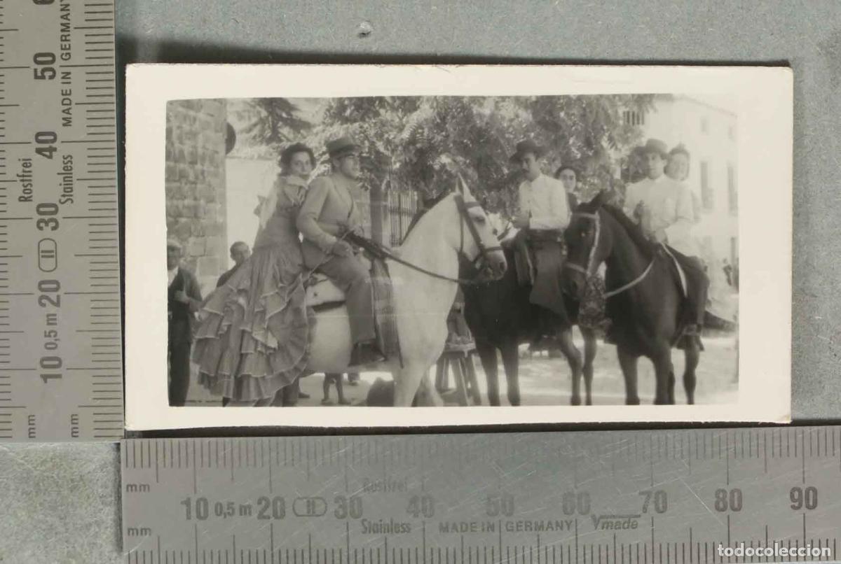 Fotograf&iacute;a antigua: FOTOGRAFIA Pareja andaluza a caballo en romer&iacute;a - hacia 1940