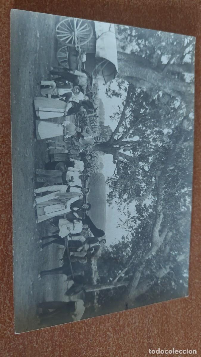 Fotograf&iacute;a antigua: Foto postal paisanos de romeria