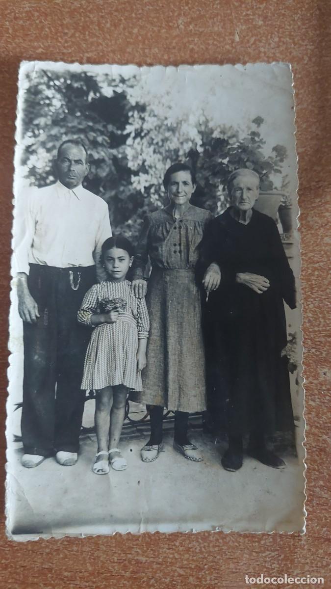 Alte Fotografie: Foto postal familia de labriegos