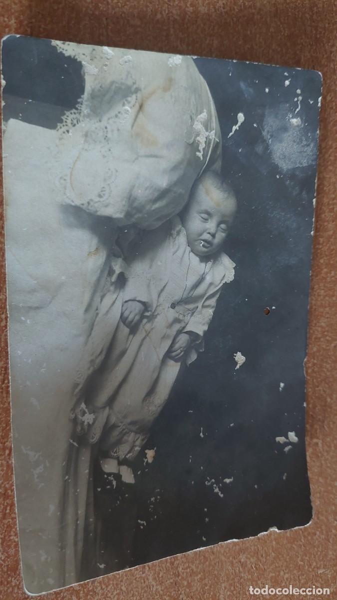 Fotograf&iacute;a antigua: Foto postal beb&eacute; pos mortem