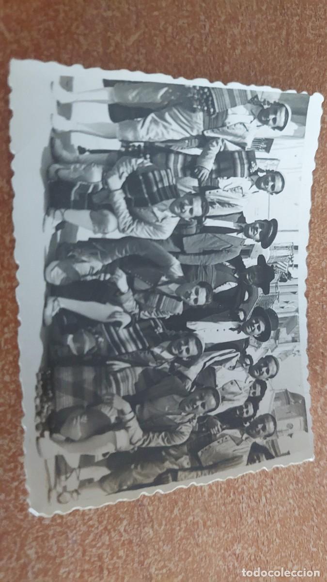 Fotograf&iacute;a antigua: Foto hombres en fallas