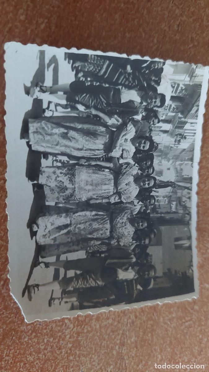 Fotograf&iacute;a antigua: Foto mujeres en fallas