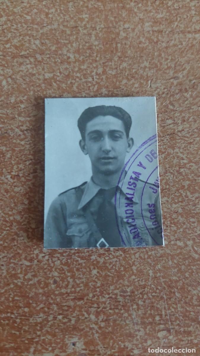 Fotograf&iacute;a antigua: Foto carnet de carlista