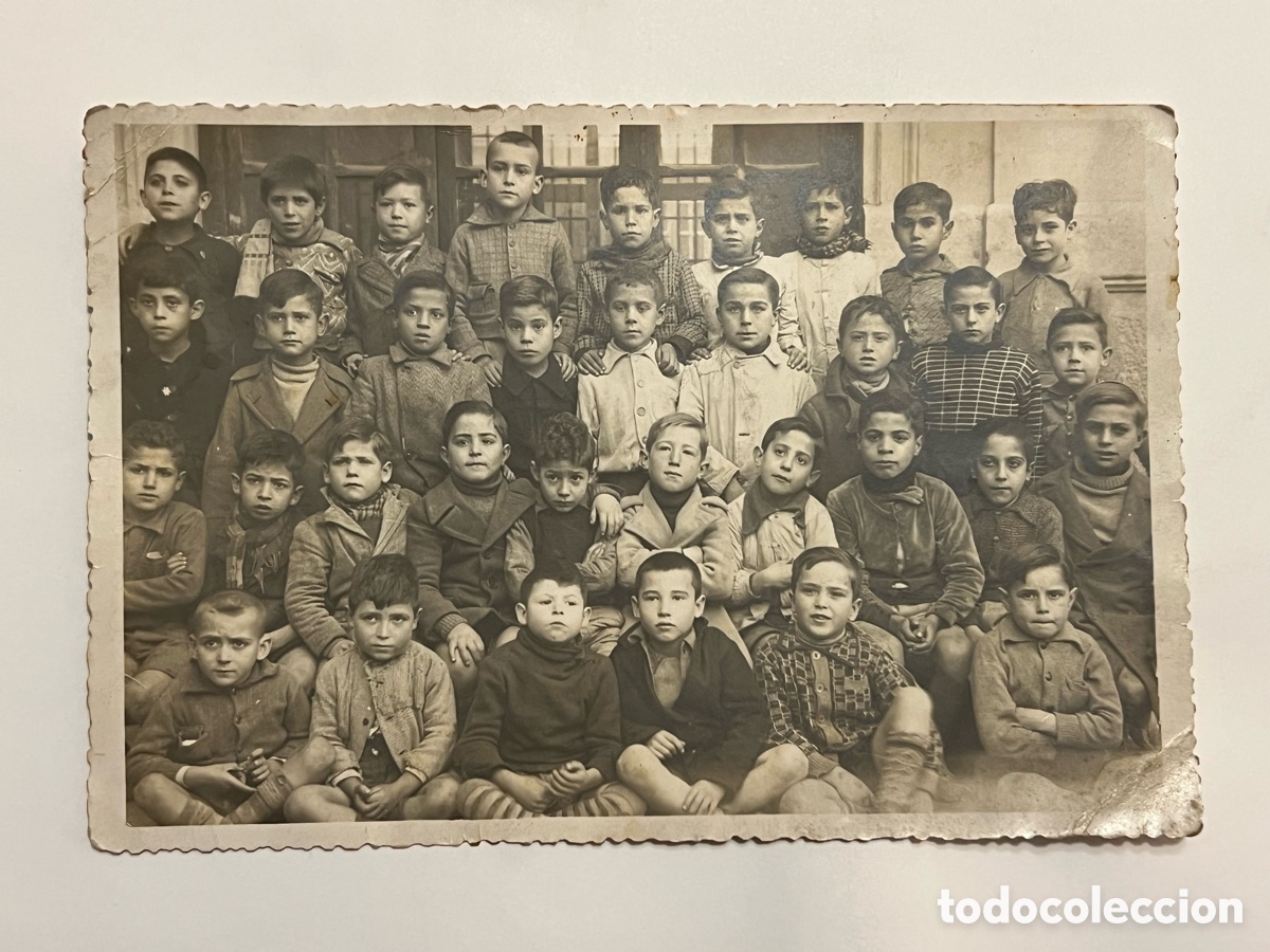 Fotograf&iacute;a antigua: RECUERDO ESCOLAR.. Las Escuelas Nacionales de Postguerra Civil Espa&ntilde;ola. Fotograf&iacute;a (h.1945?)