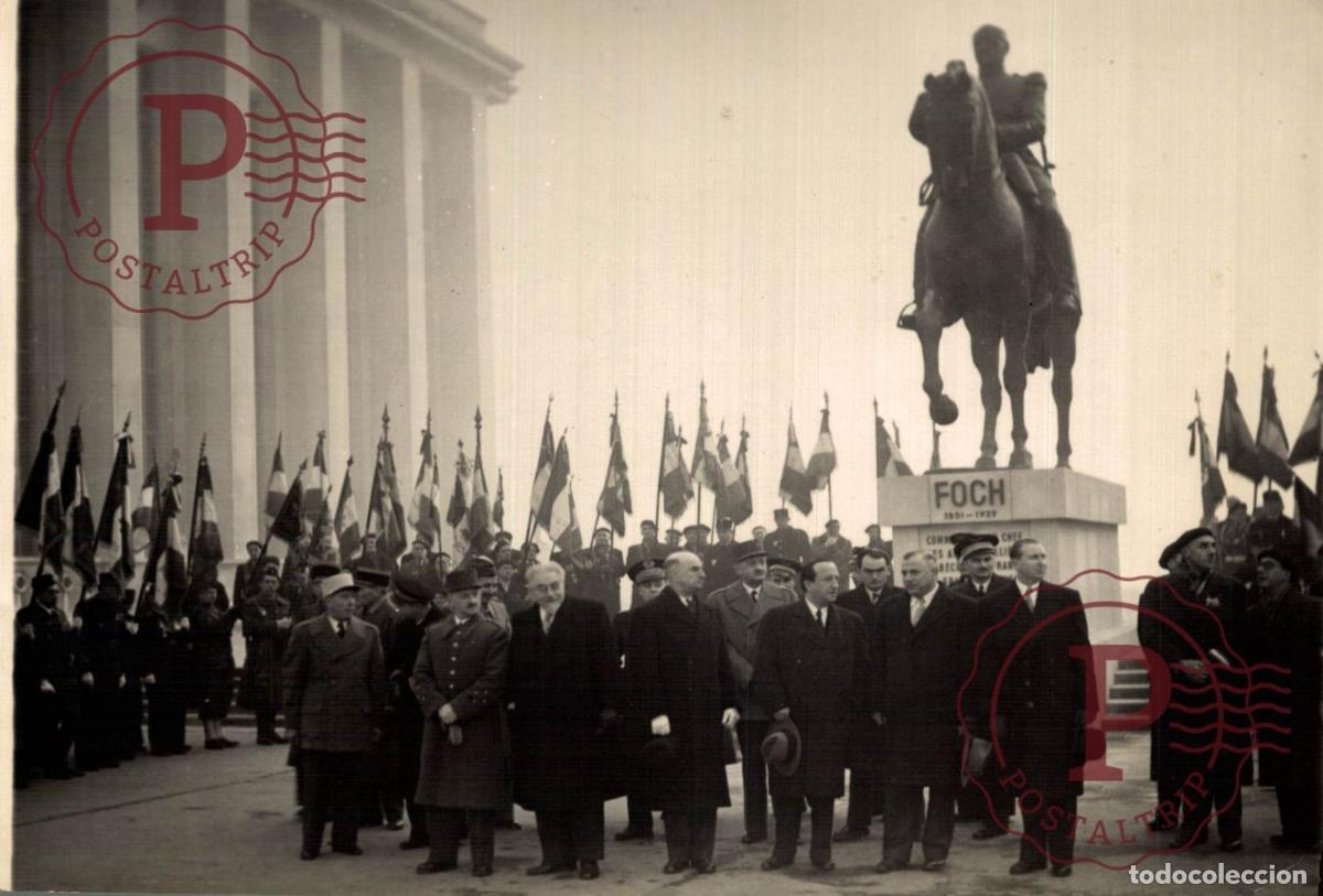 Antique Photography: PAUL RAMADIER DEVANT STATUE DE FOCH AMISTICE 21*15CM